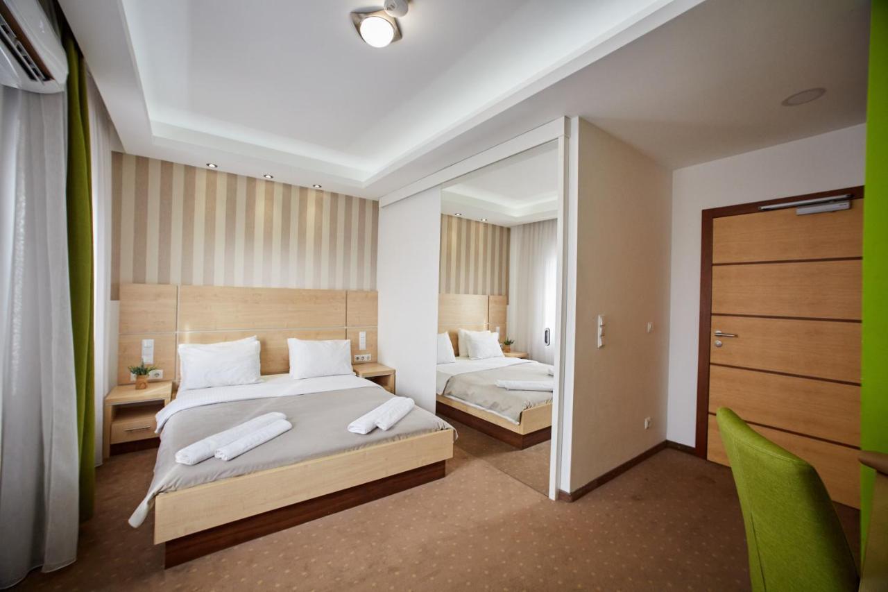 Laurus Motel Airport Tuzla Zivinice ภายนอก รูปภาพ