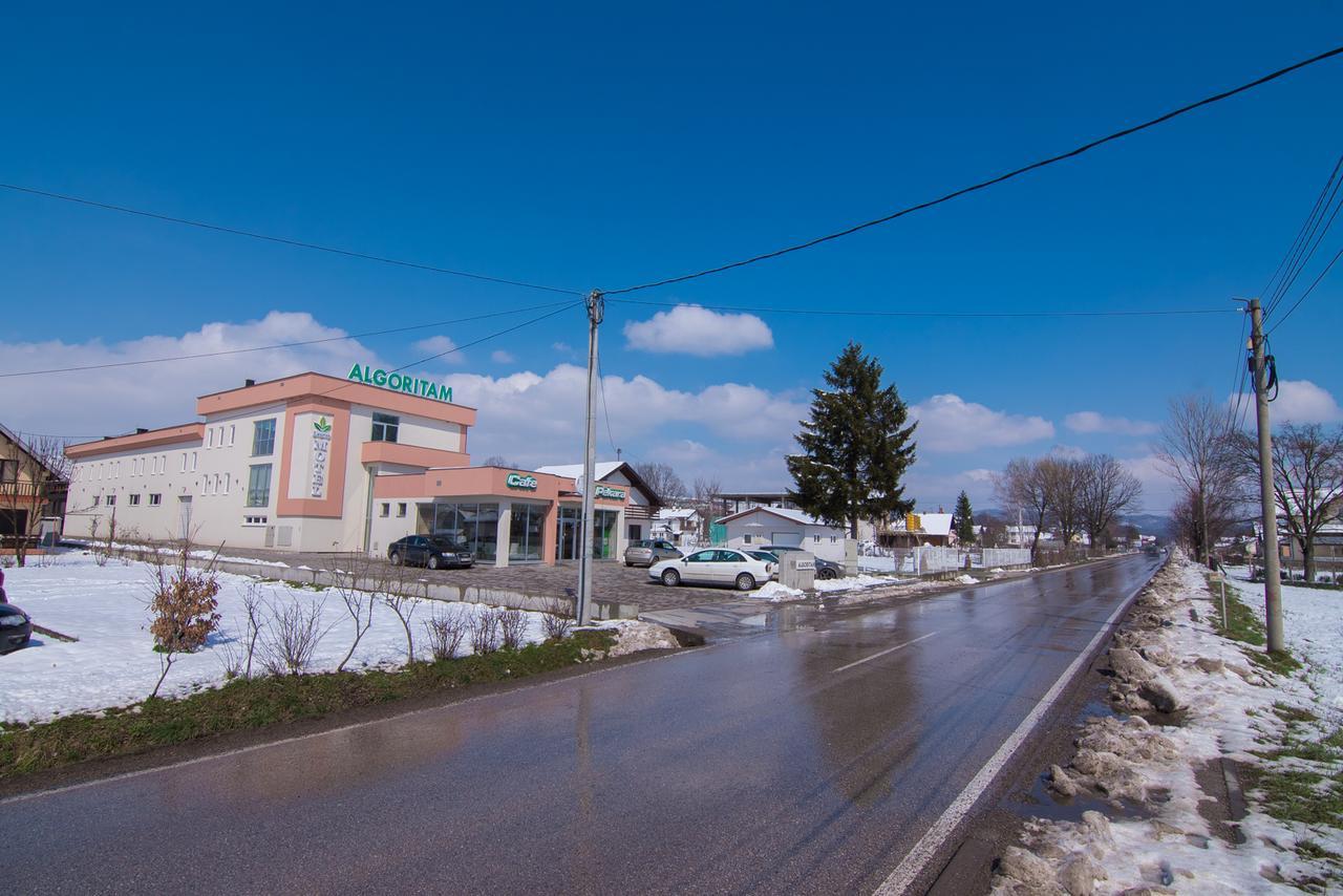 Laurus Motel Airport Tuzla Zivinice ภายนอก รูปภาพ