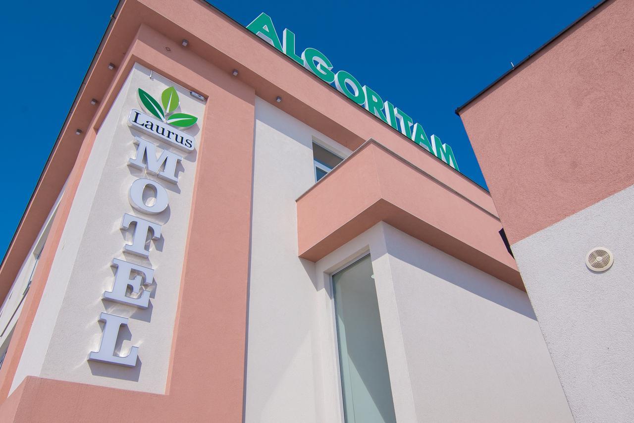 Laurus Motel Airport Tuzla Zivinice ภายนอก รูปภาพ